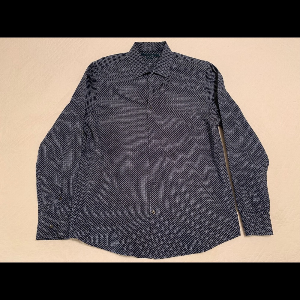 Perry Ellis Men’s Patterned Dress Shirt